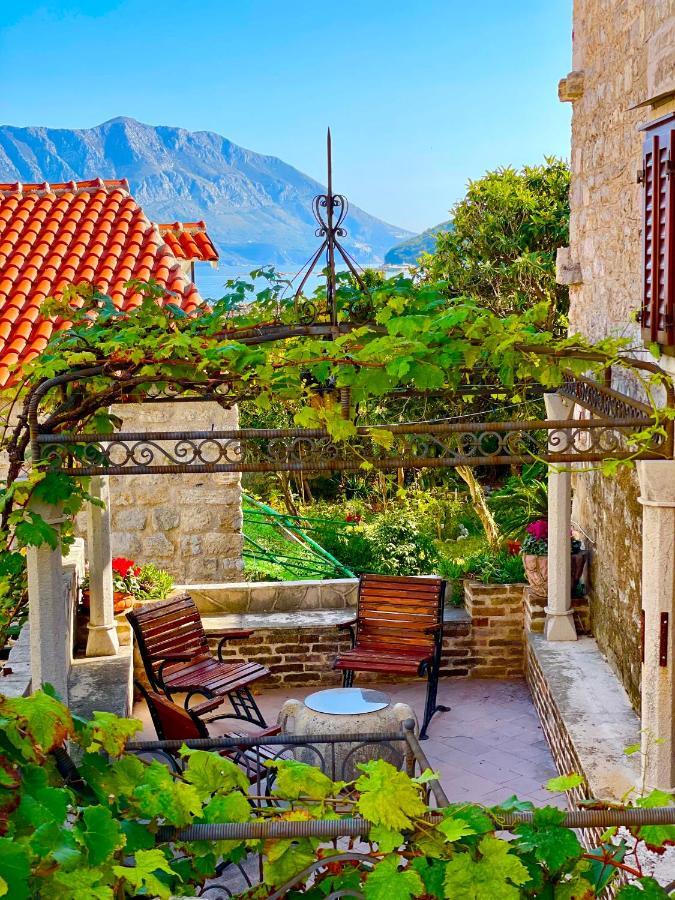 Old Town House With Private Garden Appartement Budva Buitenkant foto