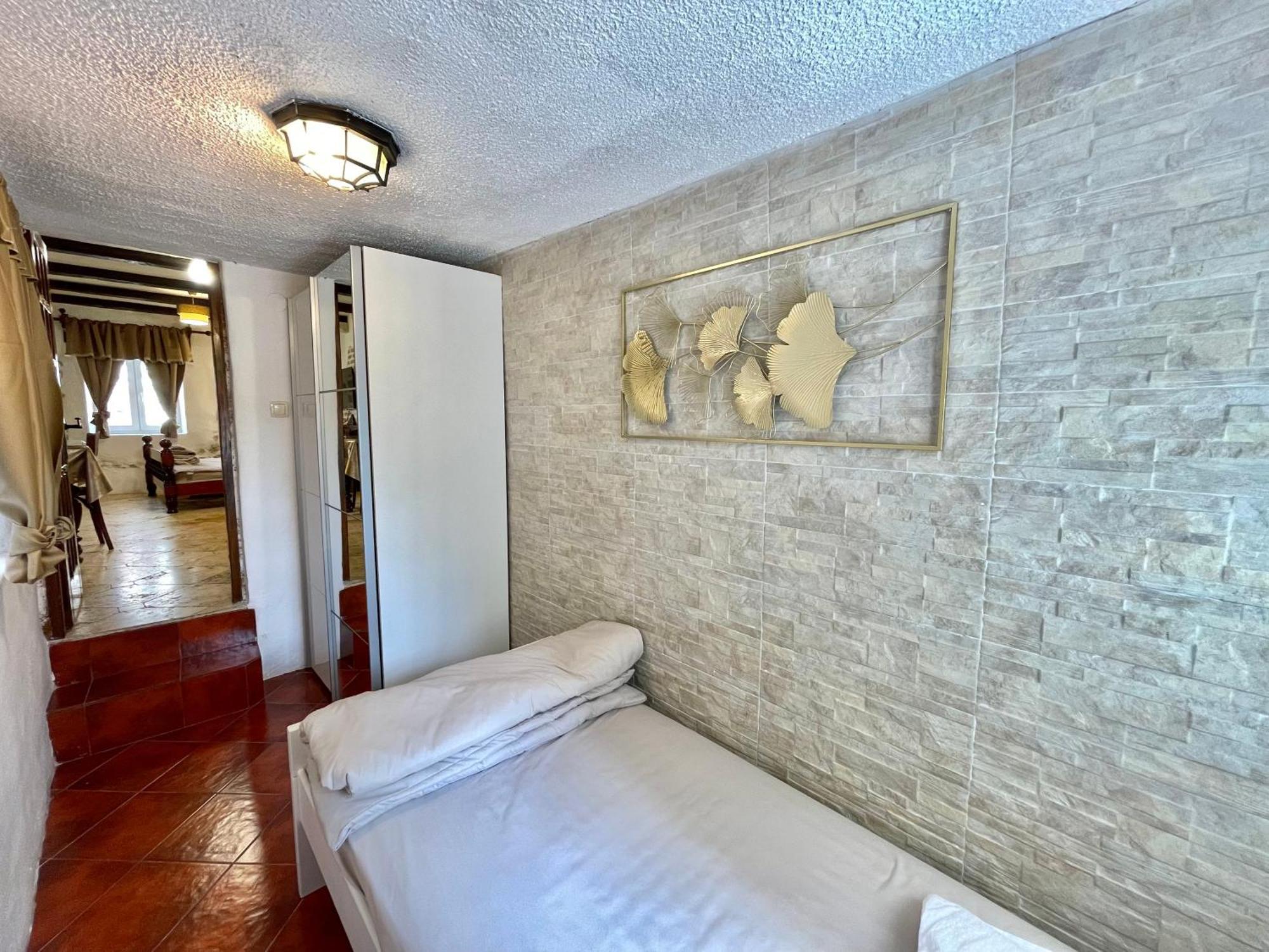 Old Town House With Private Garden Appartement Budva Buitenkant foto